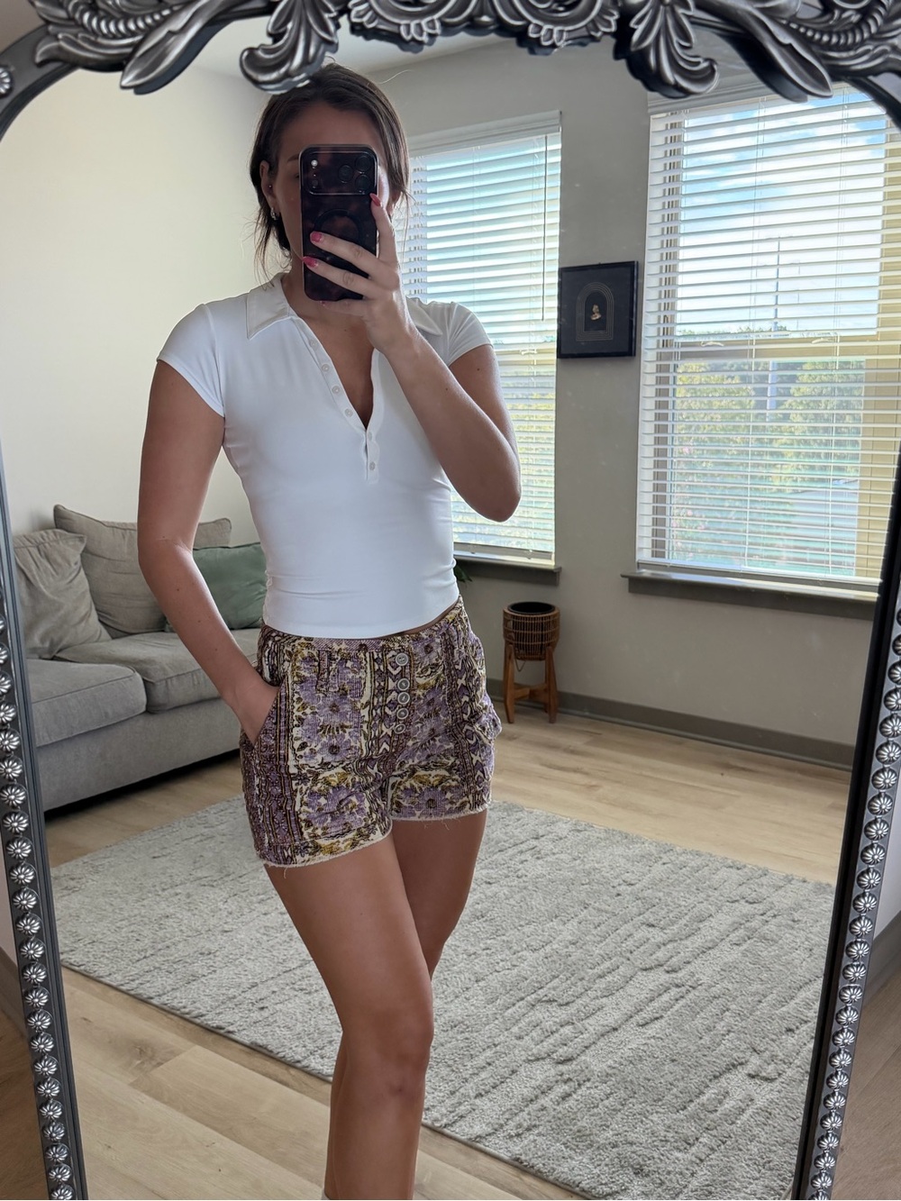 EUC Anthropologie Pilcro Size 26 (27”) The Wanderer Corduroy Shorts